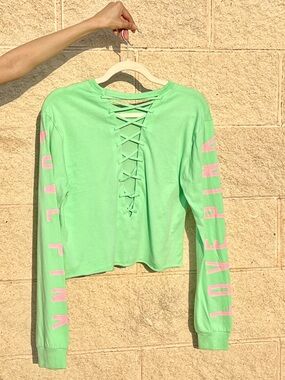 PINK Victoria’s Secret Green Crop Top Lace-Up Back Top Long Sleeve Y2K
